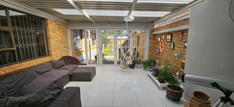 3 Bedroom Property for Sale in New Redruth Gauteng