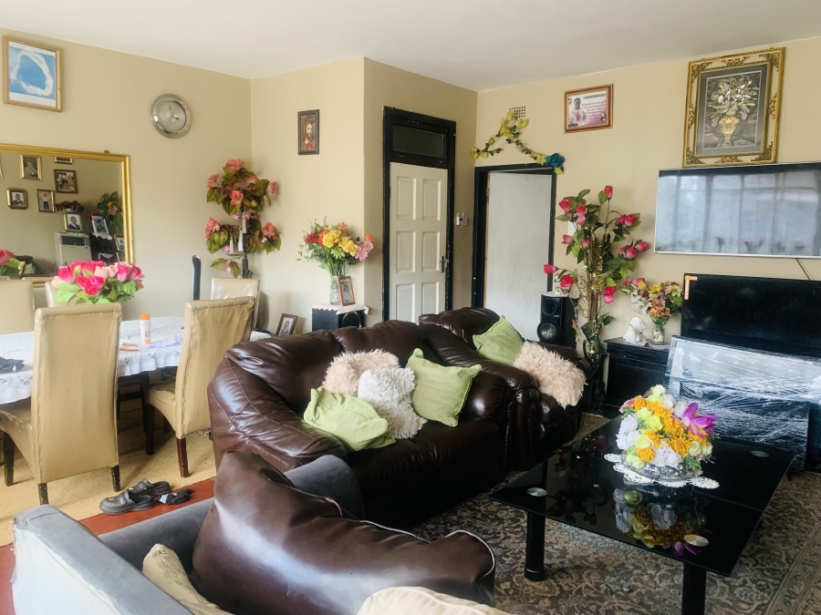 12 Bedroom Property for Sale in Bellevue Gauteng