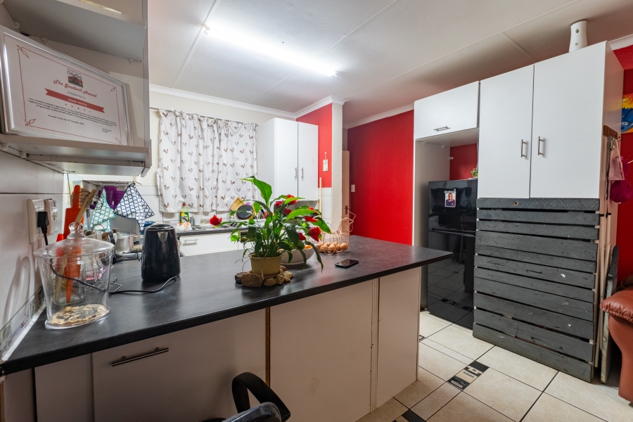2 Bedroom Property for Sale in Weltevreden Park Gauteng
