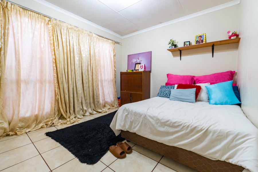2 Bedroom Property for Sale in Weltevreden Park Gauteng