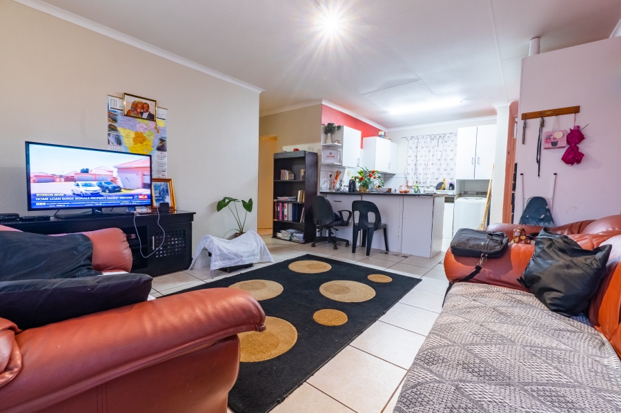 2 Bedroom Property for Sale in Weltevreden Park Gauteng