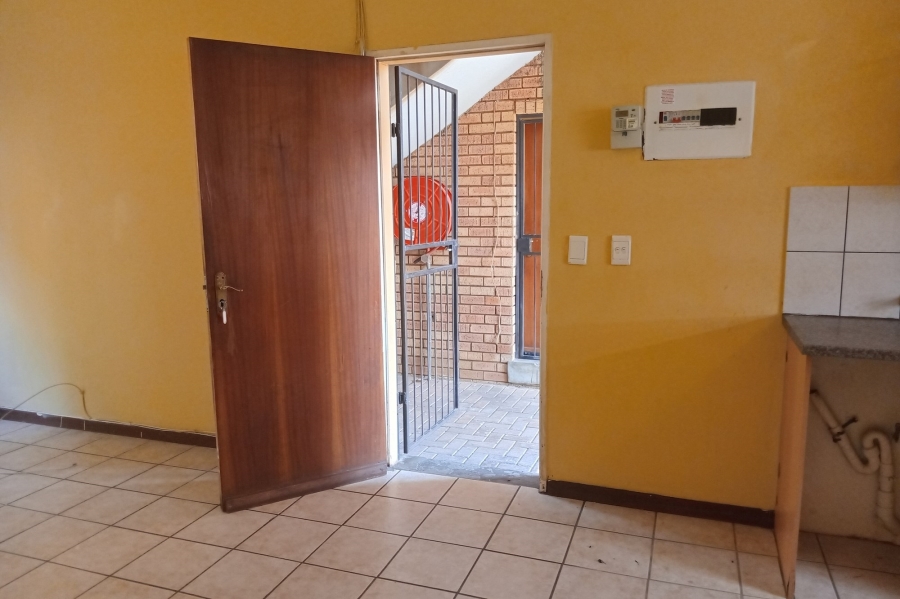 2 Bedroom Property for Sale in Riviera Gauteng