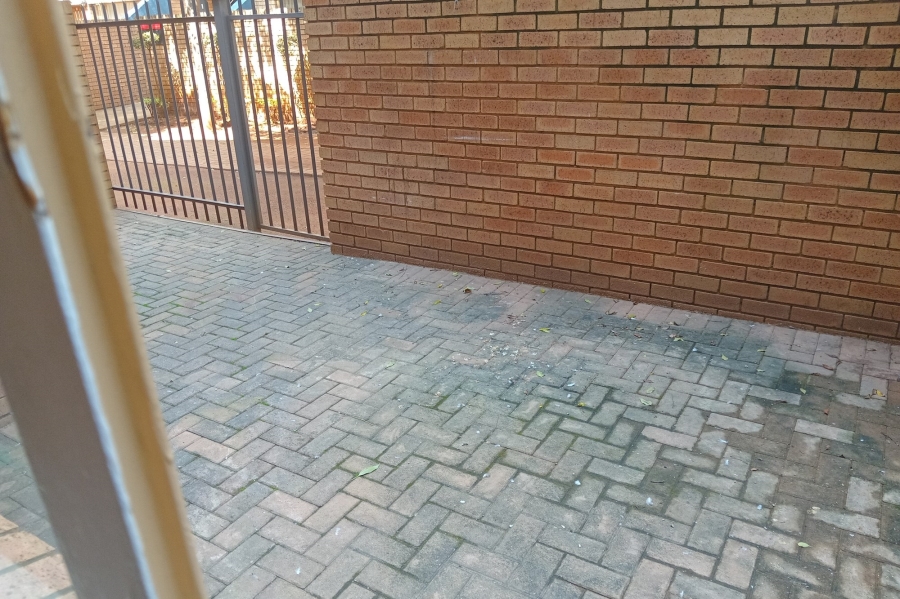 2 Bedroom Property for Sale in Riviera Gauteng