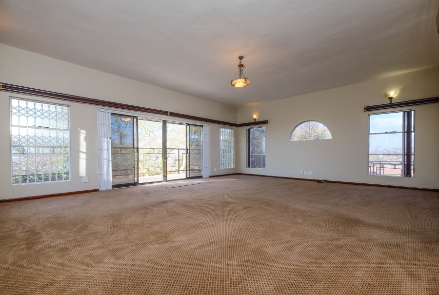 To Let 5 Bedroom Property for Rent in Chancliff Ridge Gauteng