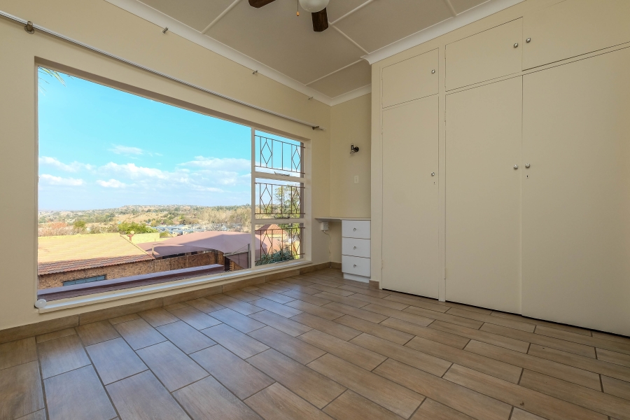 To Let 5 Bedroom Property for Rent in Chancliff Ridge Gauteng