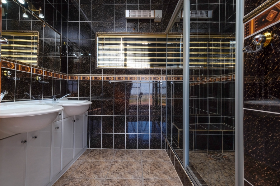 To Let 5 Bedroom Property for Rent in Chancliff Ridge Gauteng