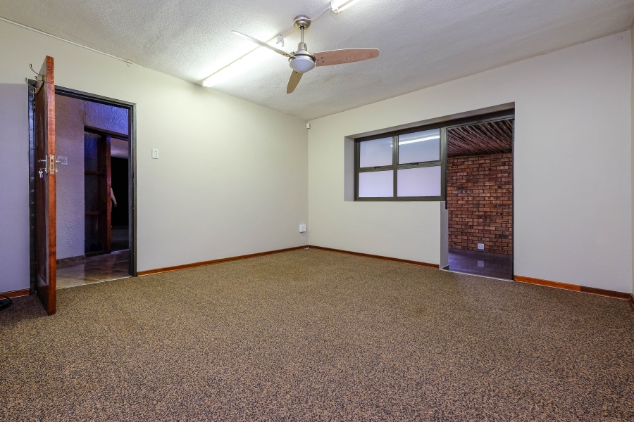 To Let 5 Bedroom Property for Rent in Chancliff Ridge Gauteng