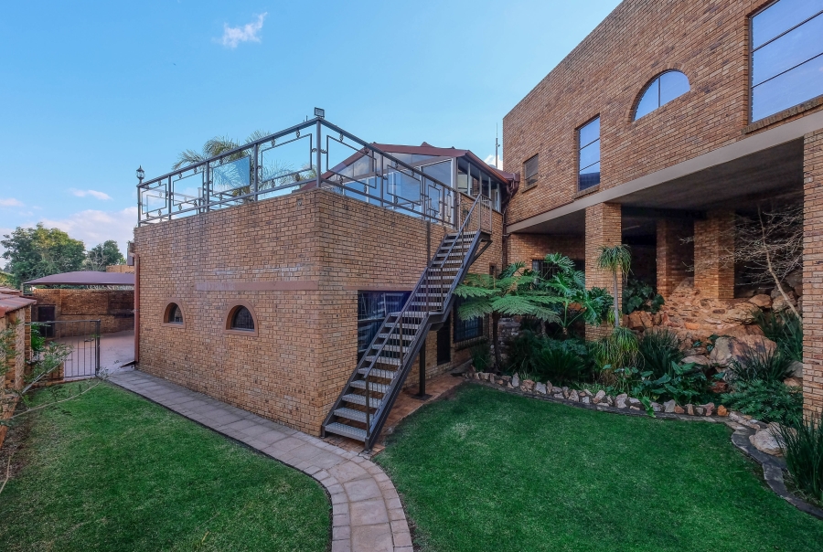 To Let 5 Bedroom Property for Rent in Chancliff Ridge Gauteng
