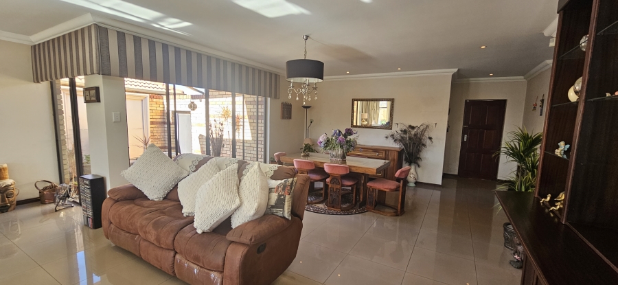 3 Bedroom Property for Sale in New Market Gauteng