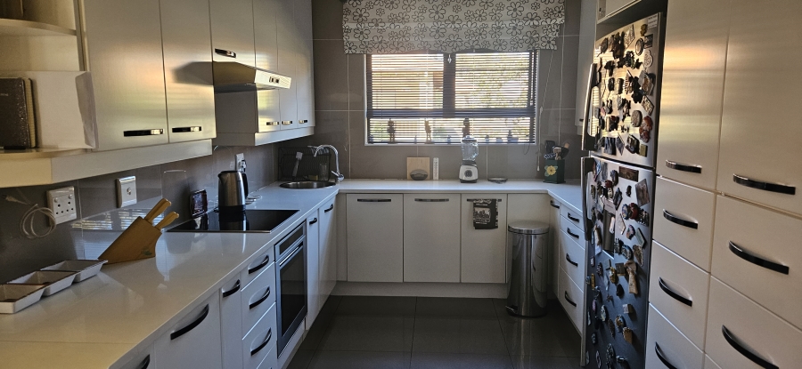 3 Bedroom Property for Sale in New Market Gauteng