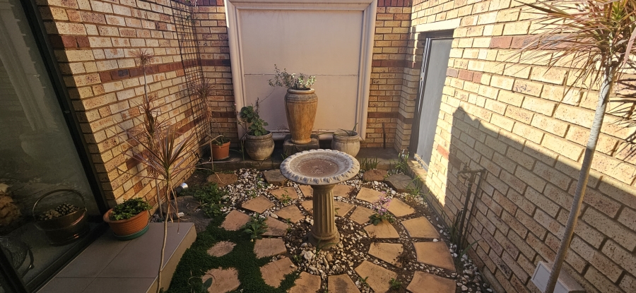 3 Bedroom Property for Sale in New Market Gauteng
