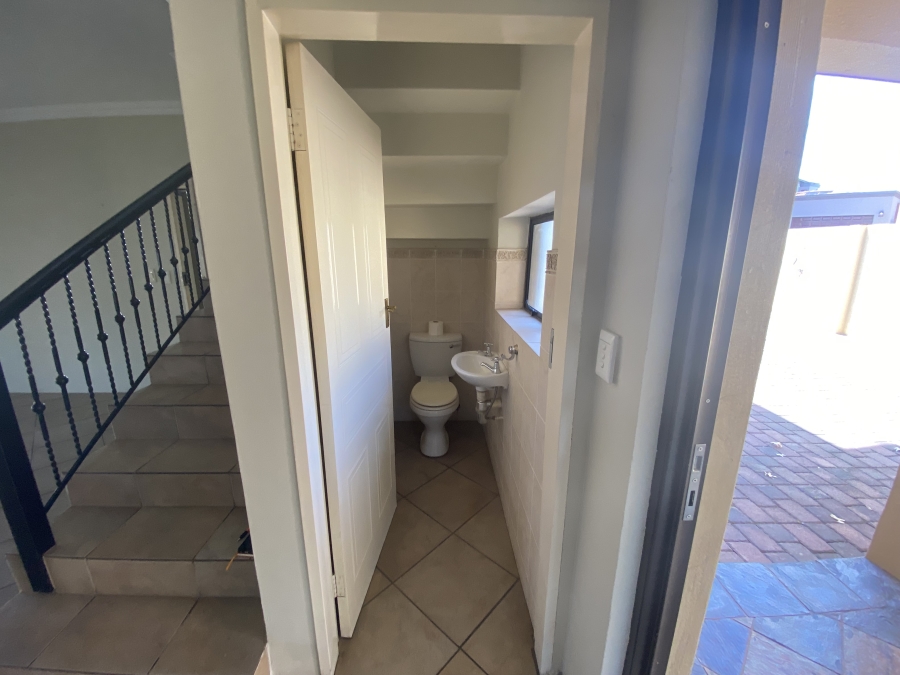 3 Bedroom Property for Sale in Glen Erasmia Gauteng