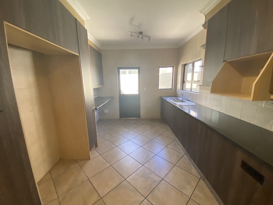 3 Bedroom Property for Sale in Glen Erasmia Gauteng