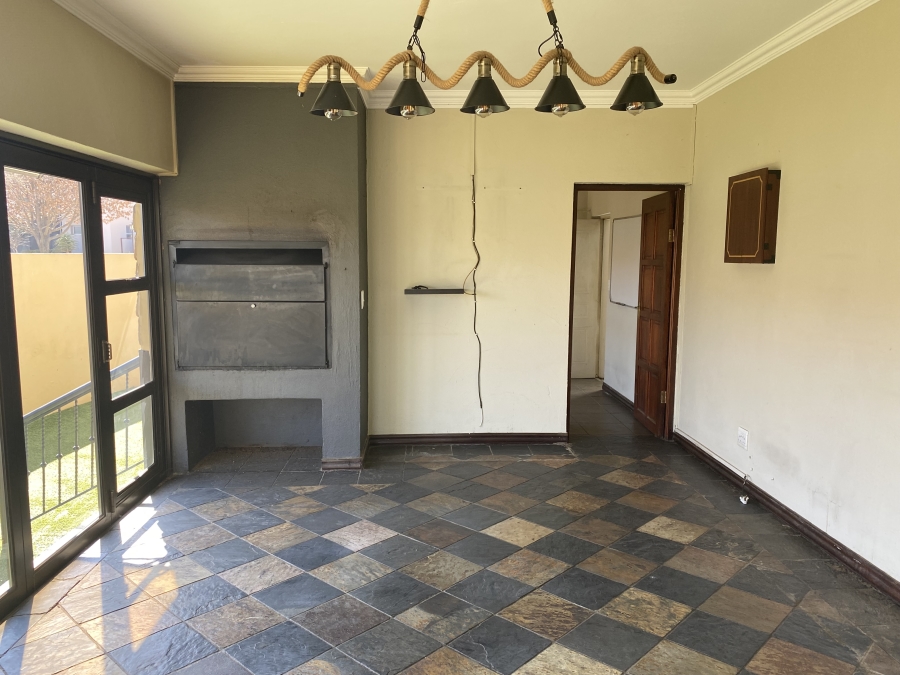 3 Bedroom Property for Sale in Glen Erasmia Gauteng
