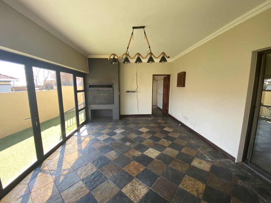 3 Bedroom Property for Sale in Glen Erasmia Gauteng