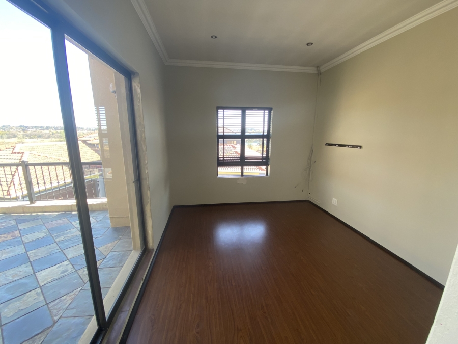 3 Bedroom Property for Sale in Glen Erasmia Gauteng