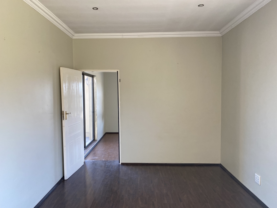 3 Bedroom Property for Sale in Glen Erasmia Gauteng