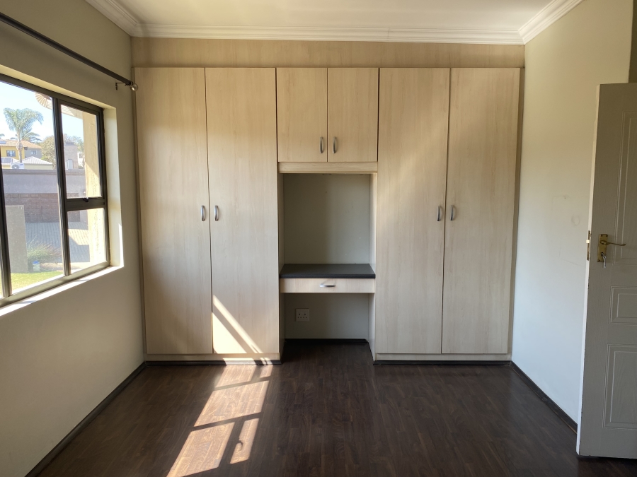3 Bedroom Property for Sale in Glen Erasmia Gauteng