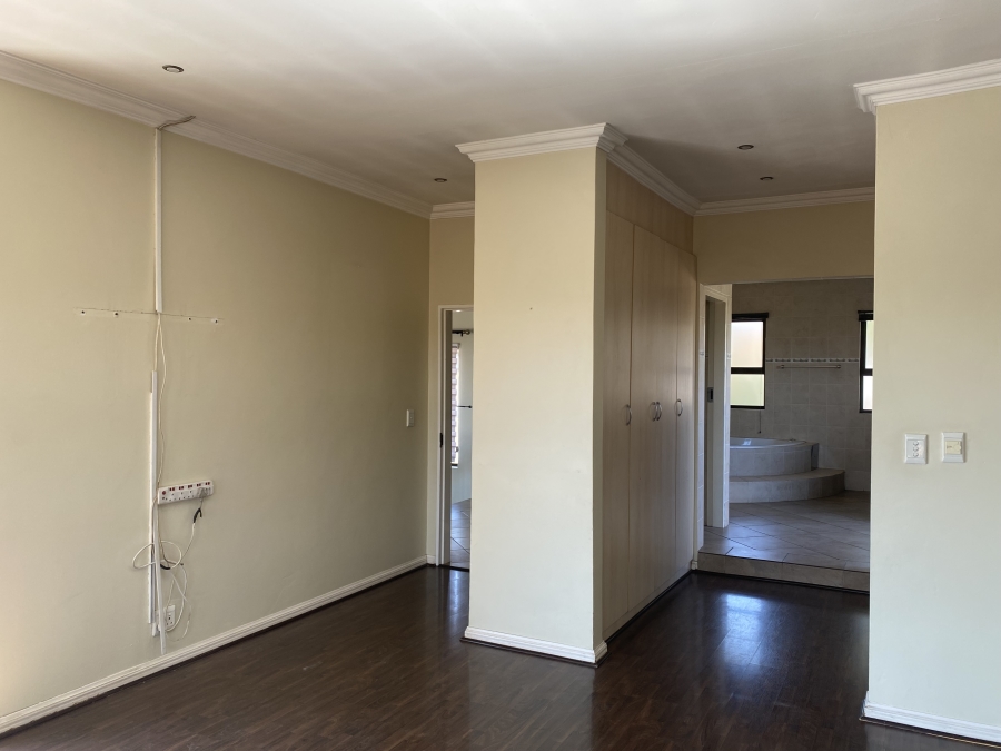 3 Bedroom Property for Sale in Glen Erasmia Gauteng