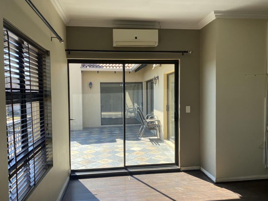 3 Bedroom Property for Sale in Glen Erasmia Gauteng