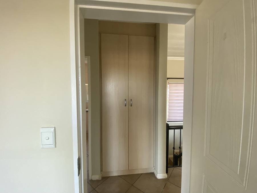 3 Bedroom Property for Sale in Glen Erasmia Gauteng