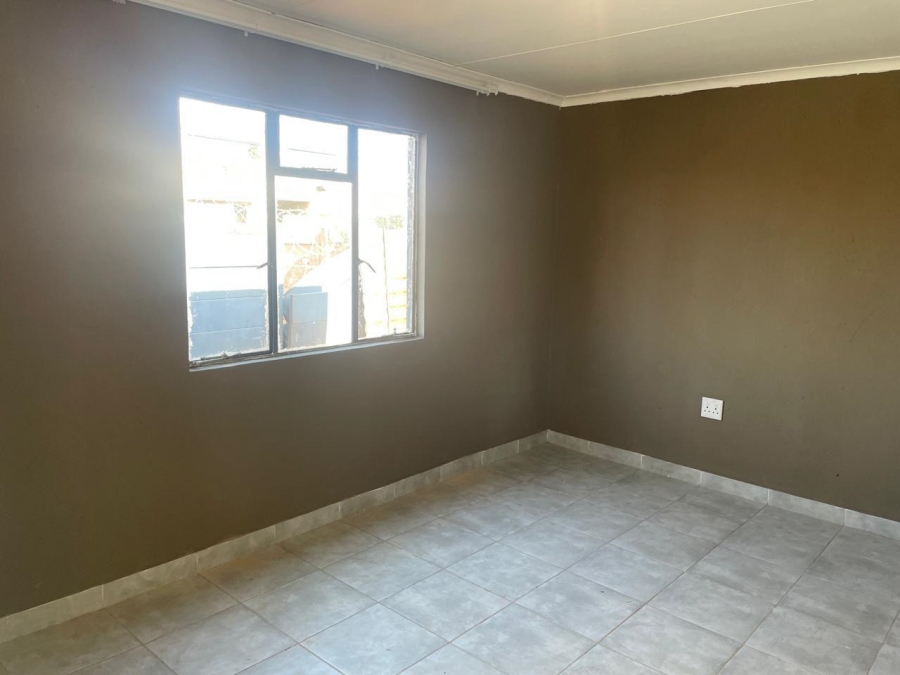 To Let 1 Bedroom Property for Rent in Roodekop Gauteng
