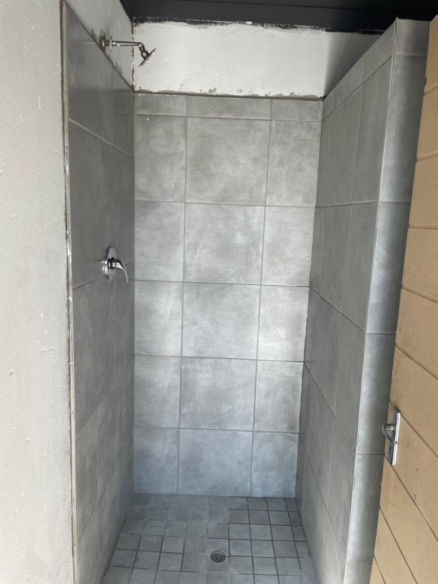 To Let 1 Bedroom Property for Rent in Roodekop Gauteng