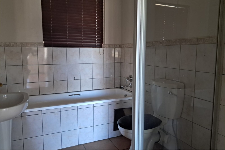 To Let 2 Bedroom Property for Rent in Van Dyk Park Gauteng