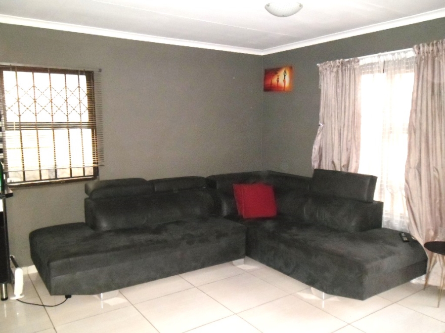 2 Bedroom Property for Sale in Windmill Park Gauteng