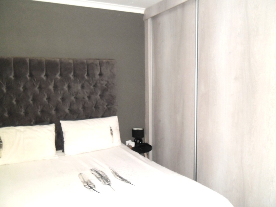 2 Bedroom Property for Sale in Windmill Park Gauteng