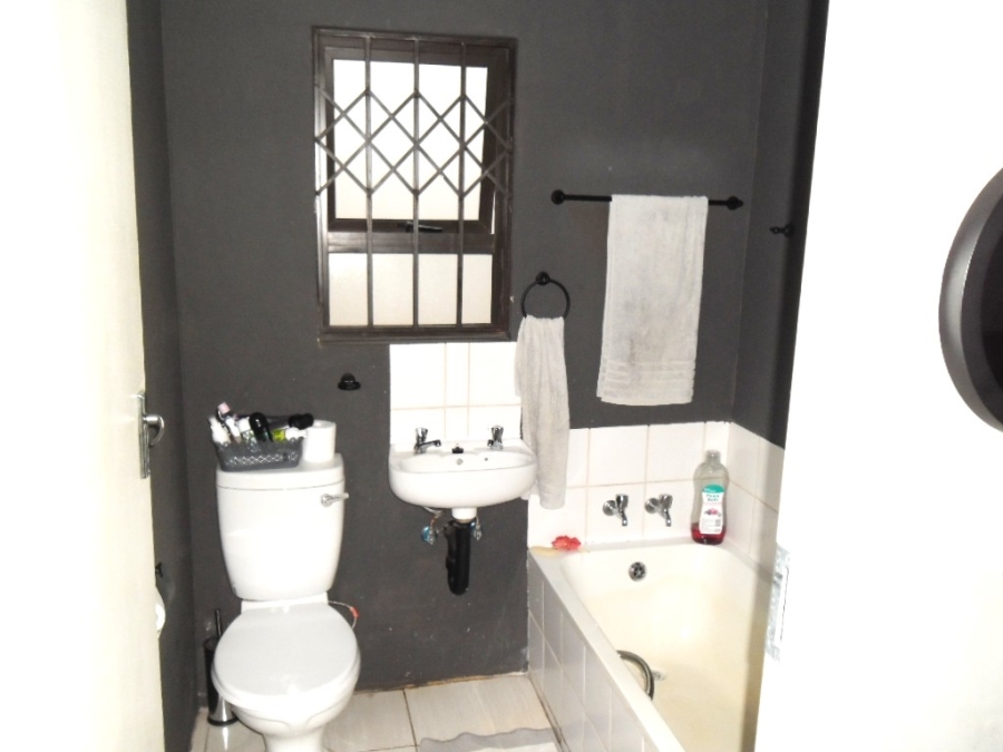 2 Bedroom Property for Sale in Windmill Park Gauteng