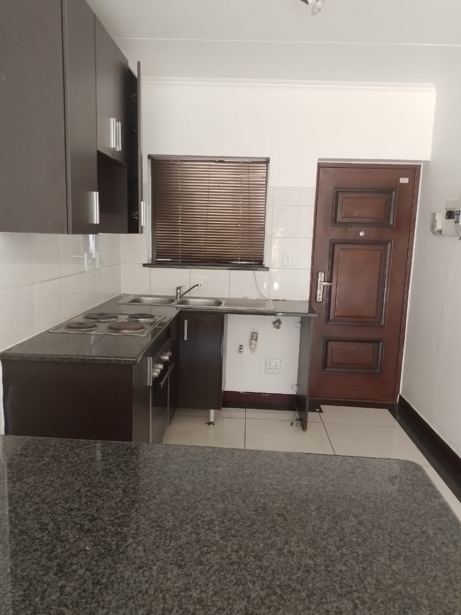 2 Bedroom Property for Sale in Noordwyk Gauteng