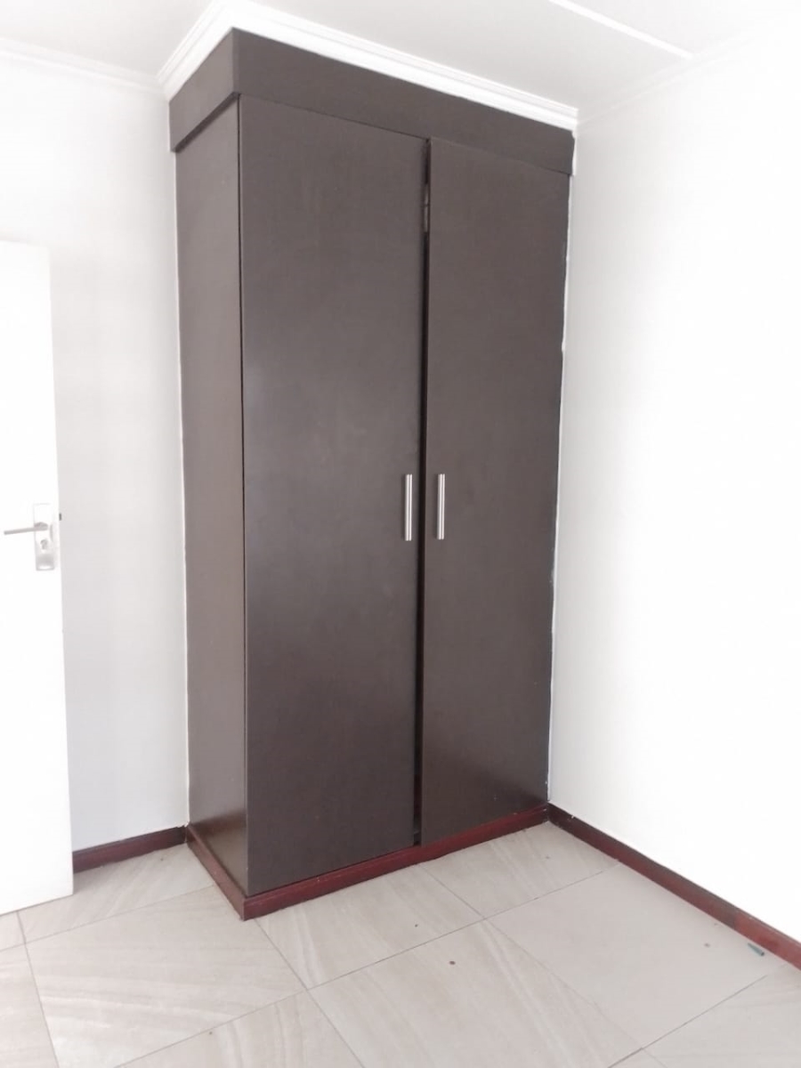 2 Bedroom Property for Sale in Noordwyk Gauteng