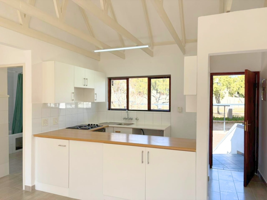 To Let 1 Bedroom Property for Rent in Sunninghill Gauteng