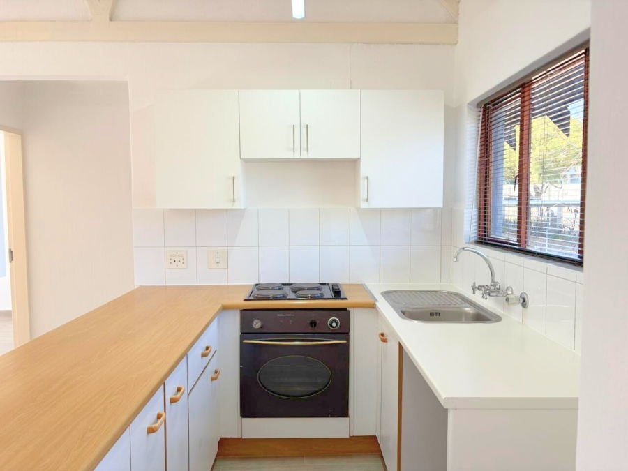 To Let 1 Bedroom Property for Rent in Sunninghill Gauteng