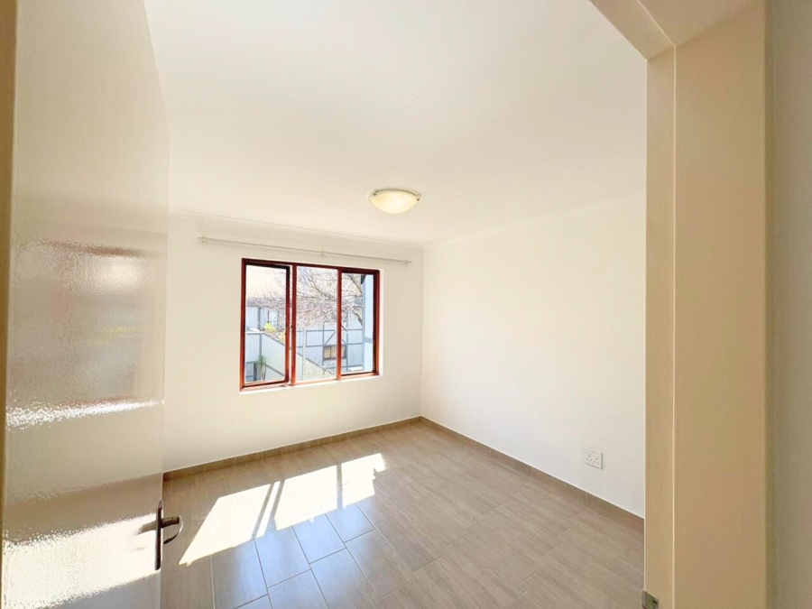 To Let 1 Bedroom Property for Rent in Sunninghill Gauteng