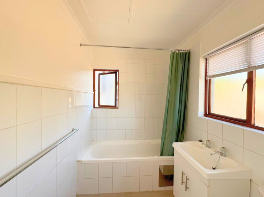 To Let 1 Bedroom Property for Rent in Sunninghill Gauteng