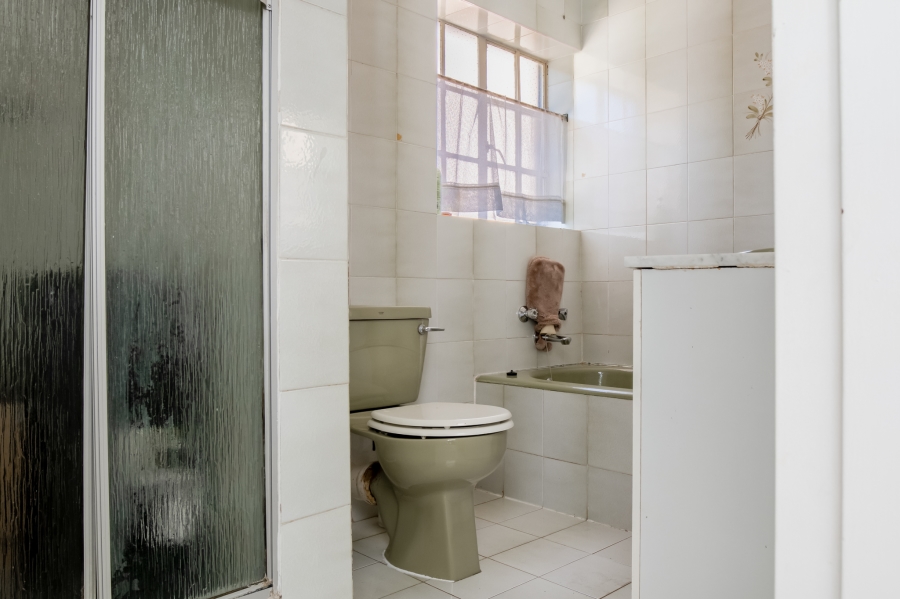 To Let 4 Bedroom Property for Rent in Wilro Park Gauteng