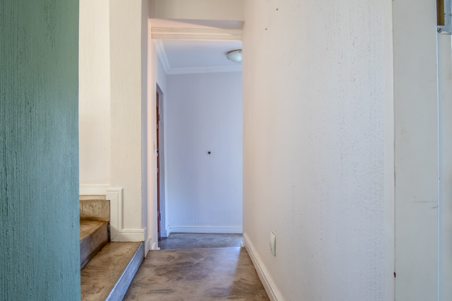 To Let 4 Bedroom Property for Rent in Wilro Park Gauteng