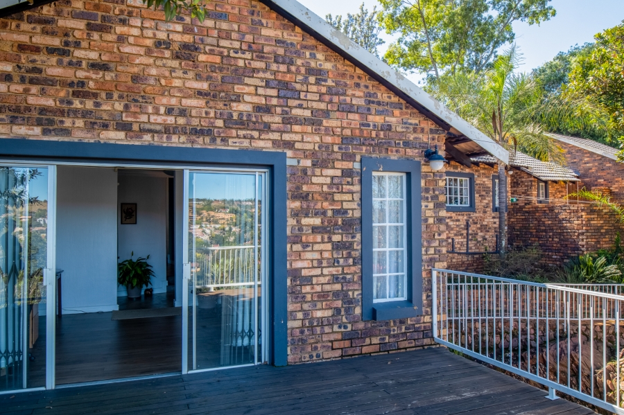 To Let 4 Bedroom Property for Rent in Wilro Park Gauteng