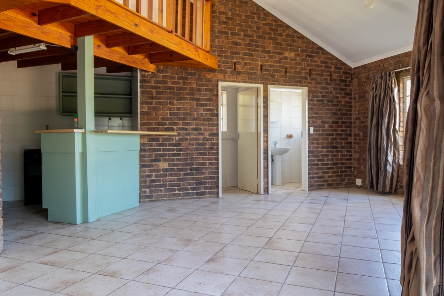 To Let 4 Bedroom Property for Rent in Wilro Park Gauteng