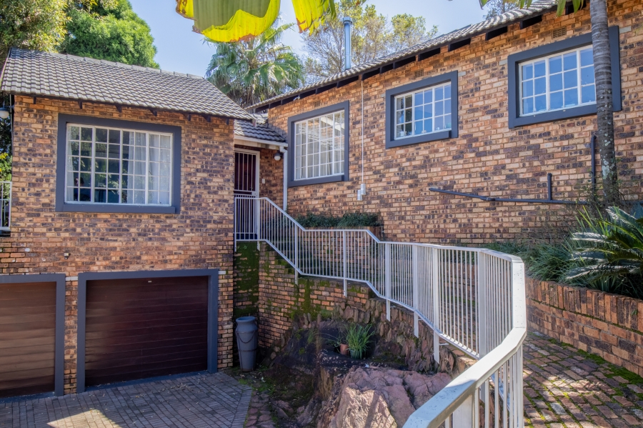 To Let 4 Bedroom Property for Rent in Wilro Park Gauteng