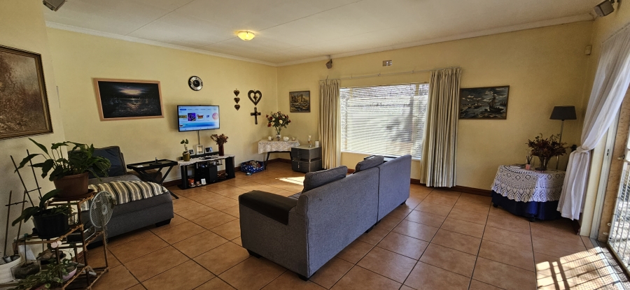 3 Bedroom Property for Sale in New Redruth Gauteng