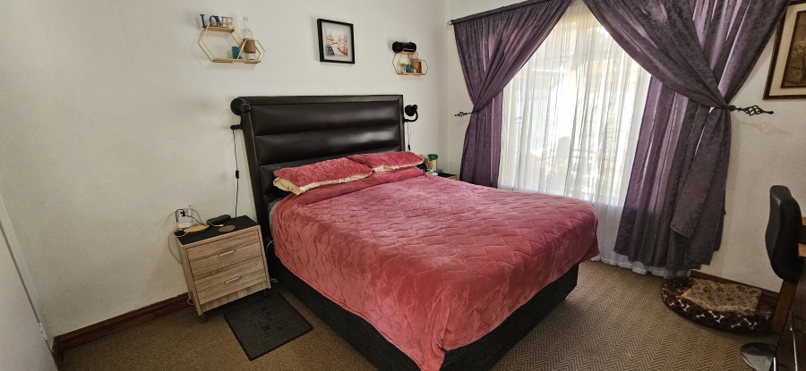 3 Bedroom Property for Sale in New Redruth Gauteng