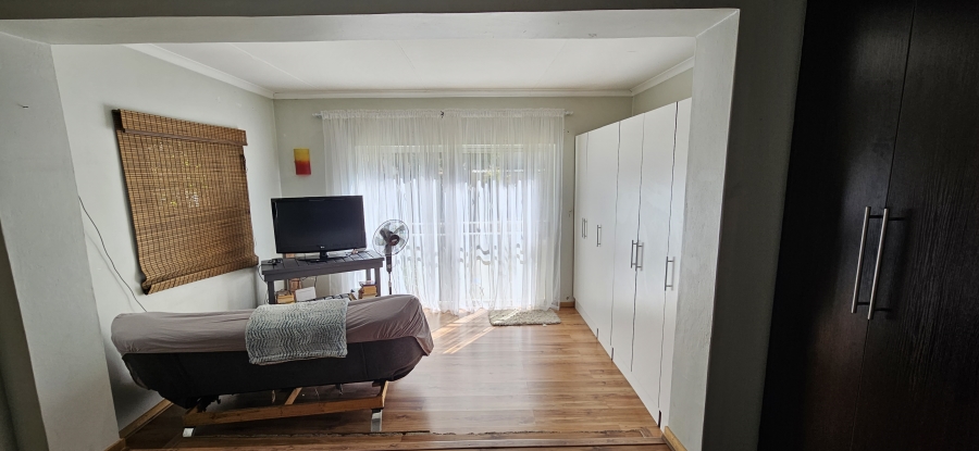 3 Bedroom Property for Sale in New Redruth Gauteng