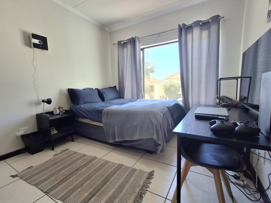 2 Bedroom Property for Sale in Greenstone Hill Gauteng