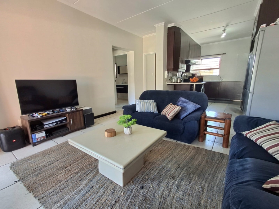 2 Bedroom Property for Sale in Greenstone Hill Gauteng