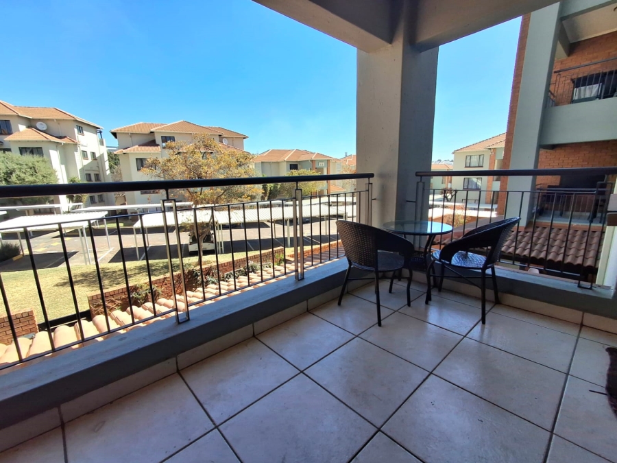 2 Bedroom Property for Sale in Greenstone Hill Gauteng