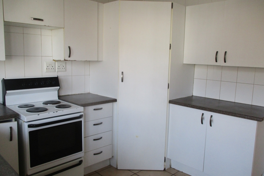 2 Bedroom Property for Sale in Birchleigh Gauteng