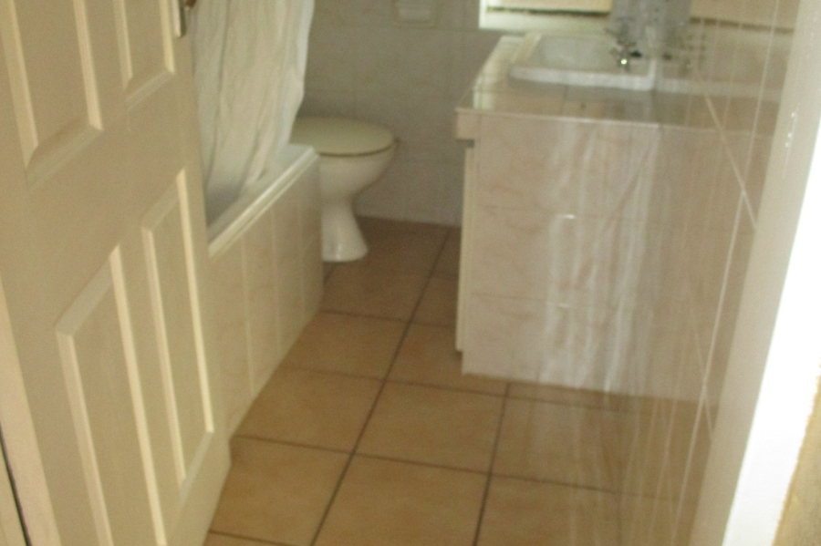 2 Bedroom Property for Sale in Birchleigh Gauteng